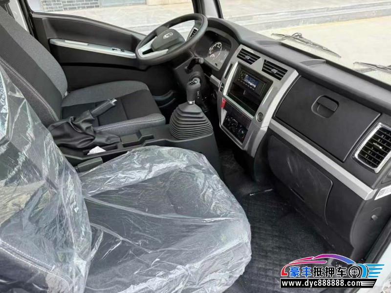 24年东风福瑞卡轿车抵押车出售