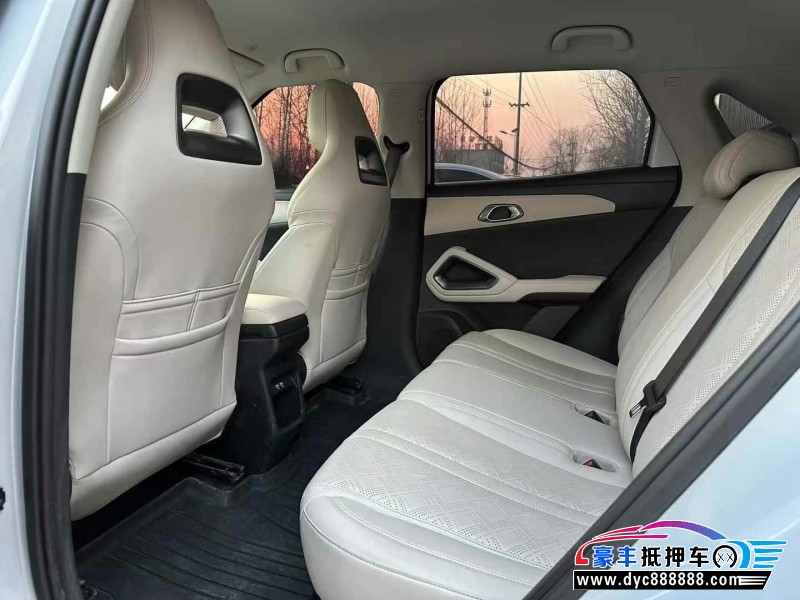 24年比亚迪元轿车抵押车出售