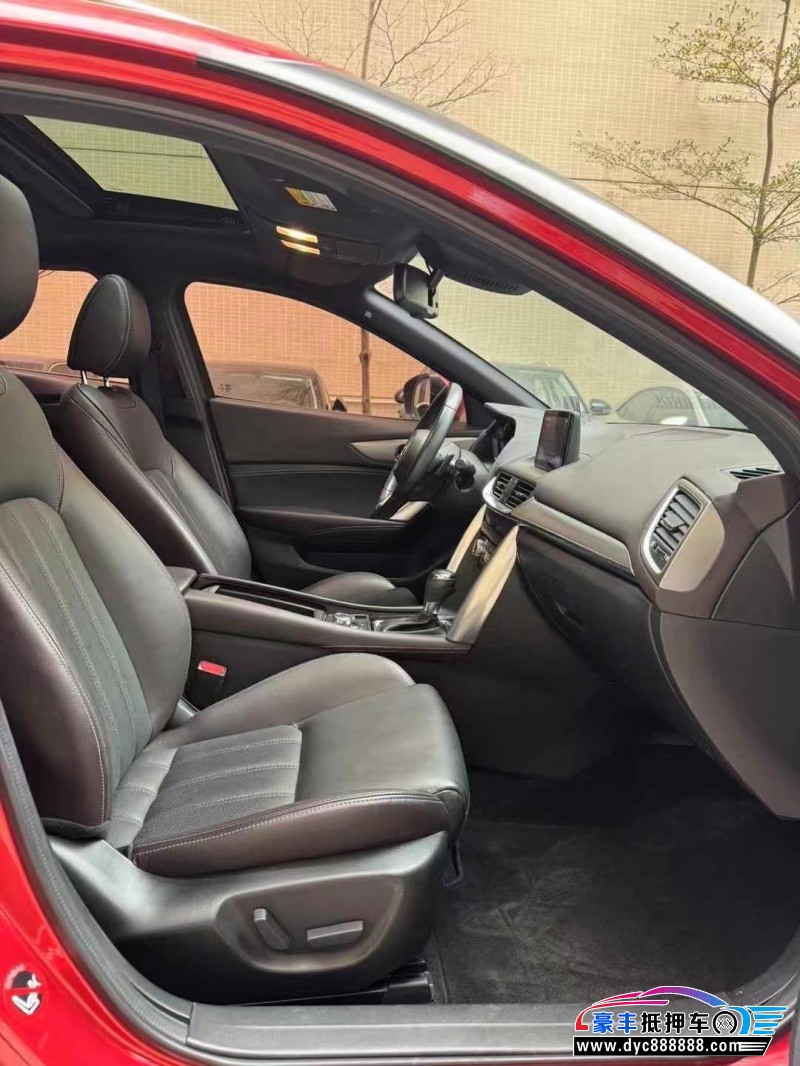 17年马自达CX-4轿车抵押车出售