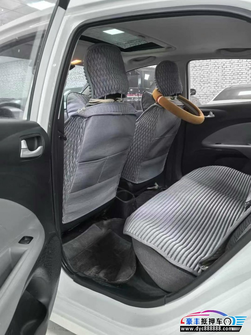 21年起亚焕驰轿车抵押车出售