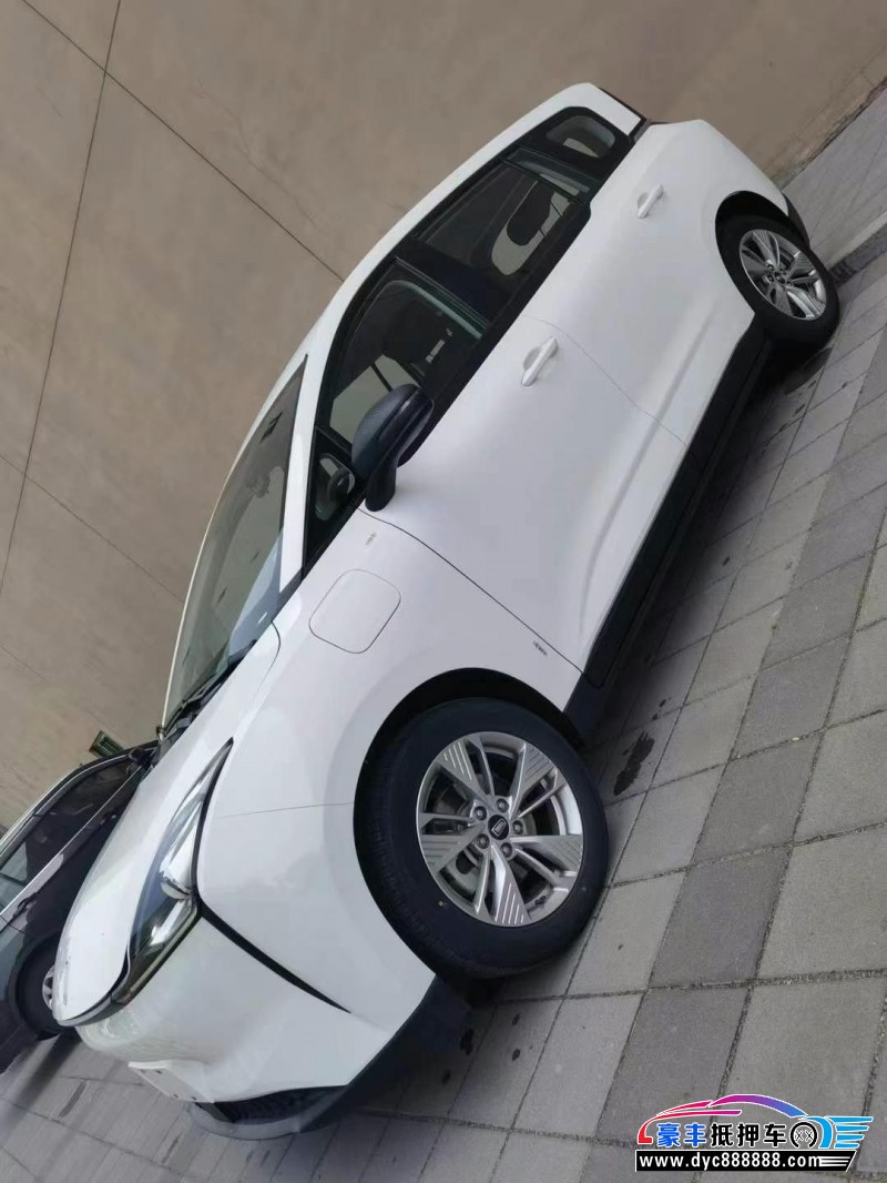 24年奔腾E05轿车抵押车出售