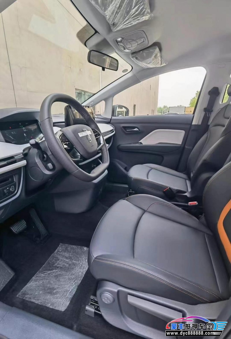 24年奔腾E05轿车抵押车出售