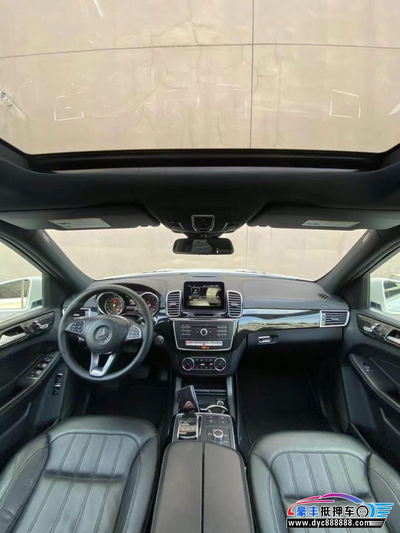 18年奔驰GLS轿车抵押车出售