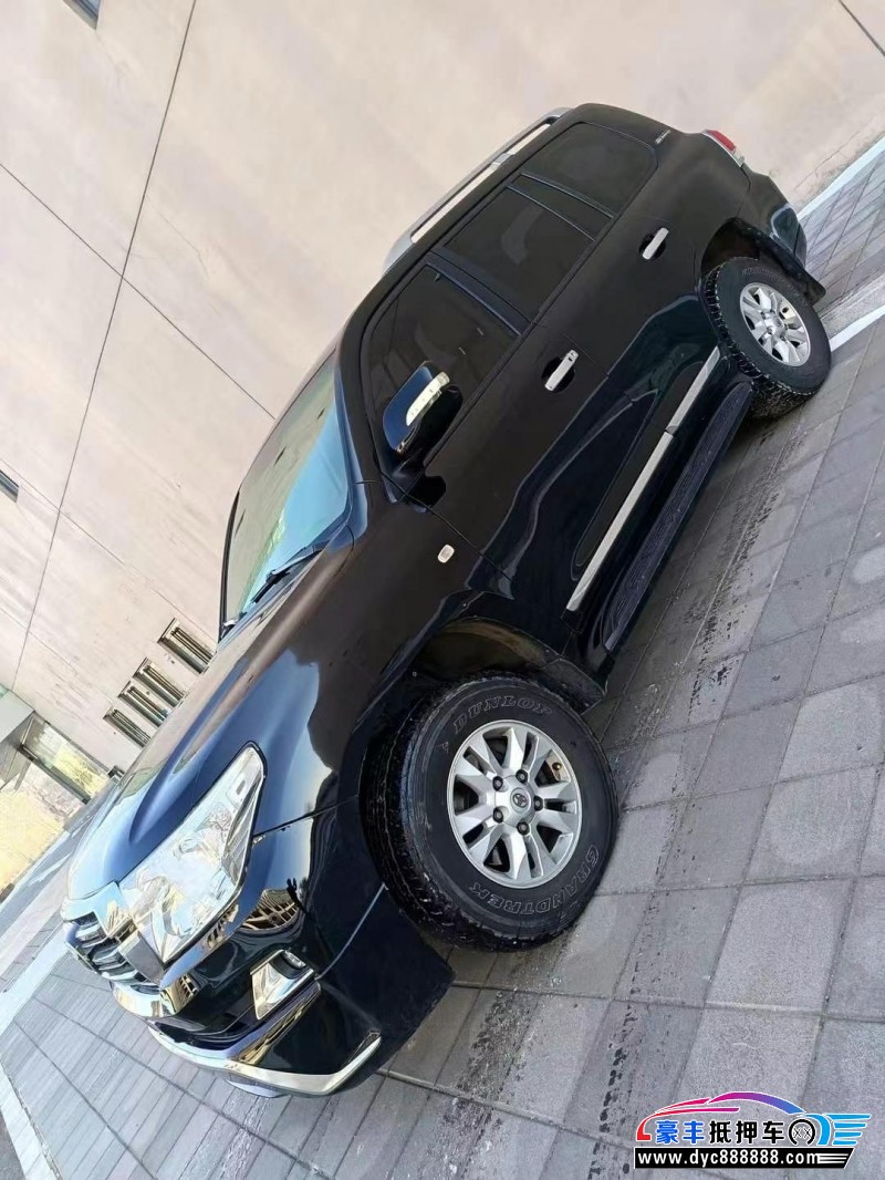 12年丰田兰德酷路泽（陆巡）轿车抵押车出售