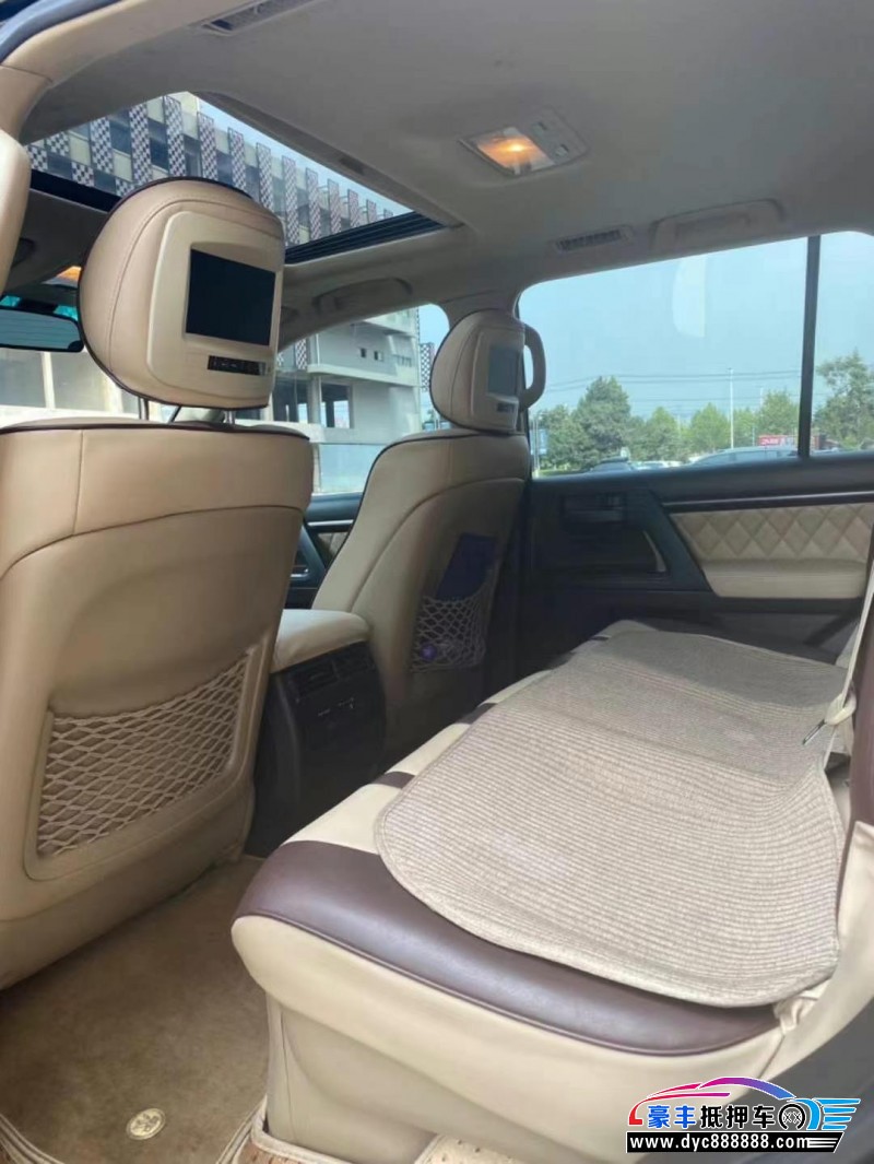 12年丰田兰德酷路泽（陆巡）轿车抵押车出售