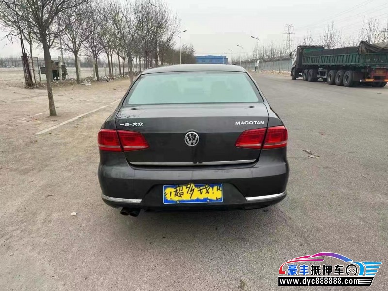 14年大众迈腾轿车抵押车出售