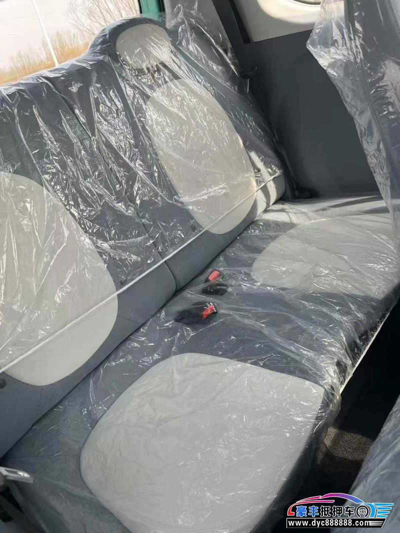 24年奔腾小马轿车抵押车出售