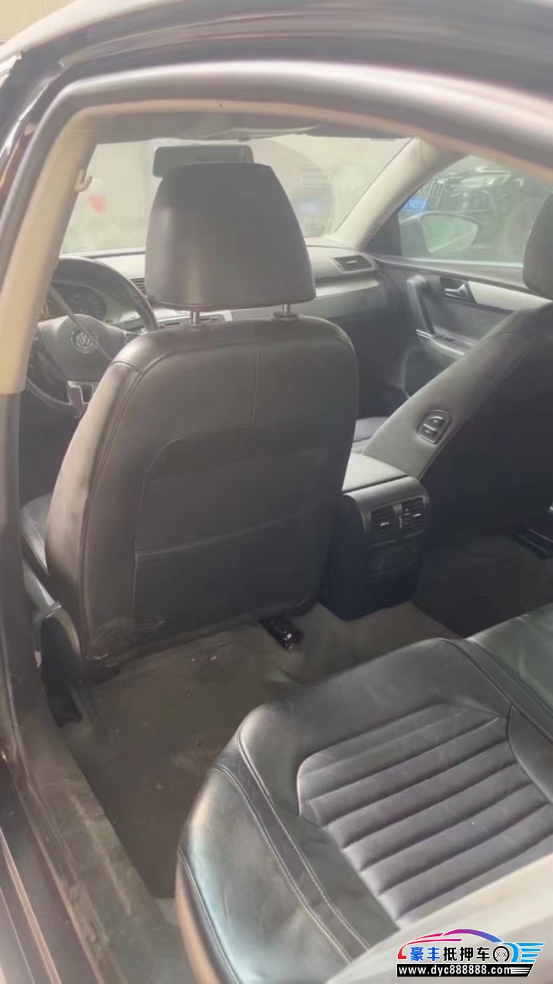 14年大众迈腾轿车抵押车出售