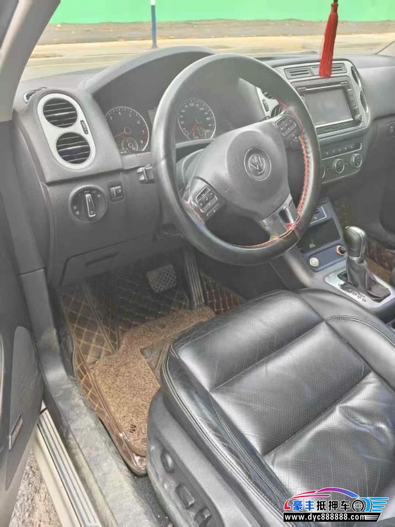 14年大众途观轿车抵押车出售