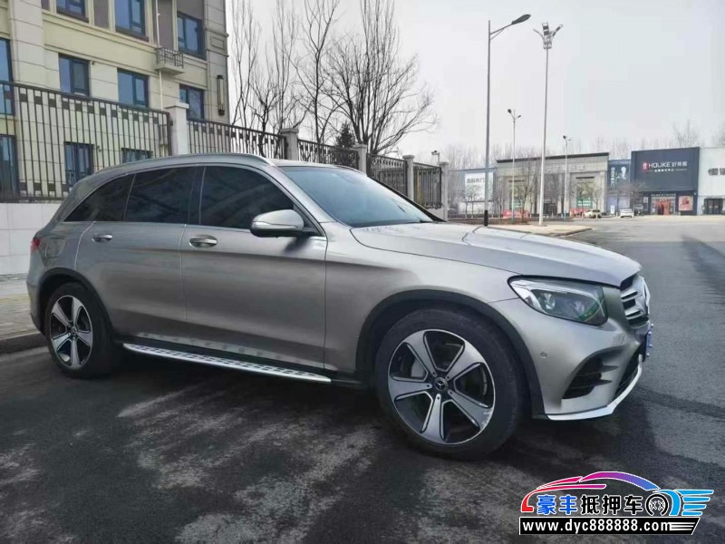18年奔驰GLC轿车抵押车出售