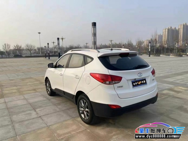 15年现代ix35轿车抵押车出售