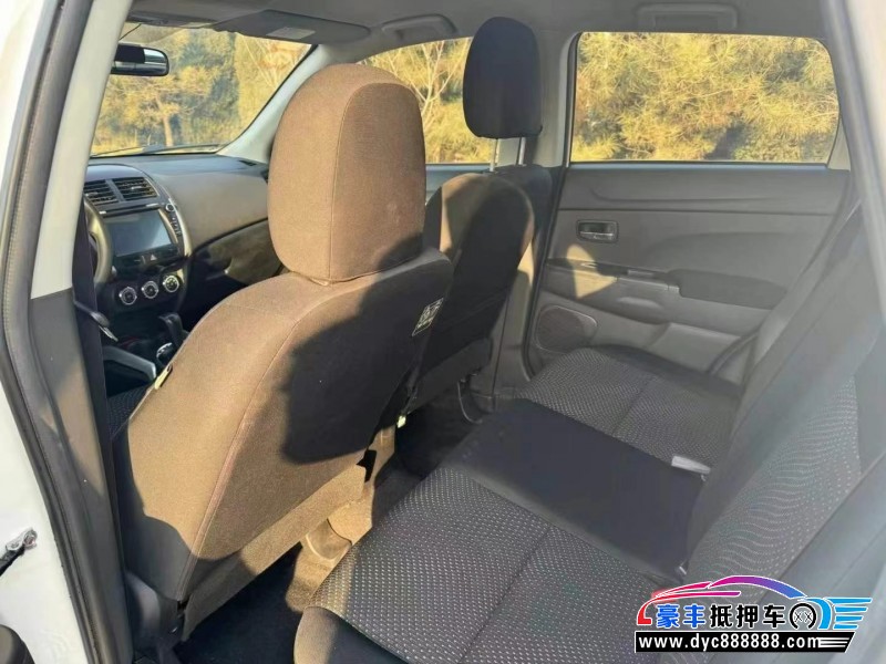 14年三菱劲炫轿车抵押车出售