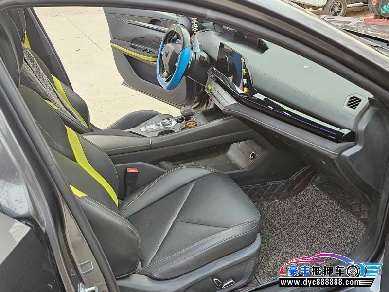 22年长安长安UNI轿车抵押车出售