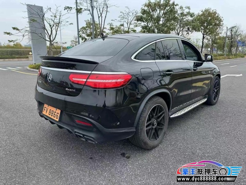 16年奔驰GLE轿车抵押车出售