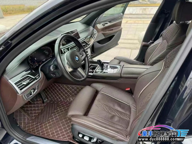 21年宝马7系轿车抵押车出售