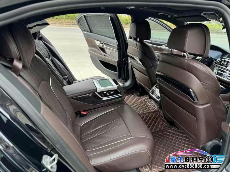 21年宝马7系轿车抵押车出售