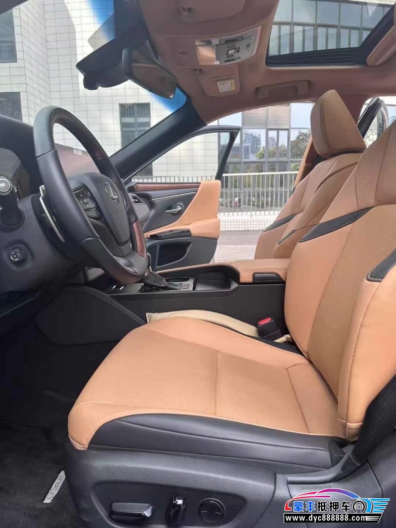 22年雷克萨斯ES轿车抵押车出售