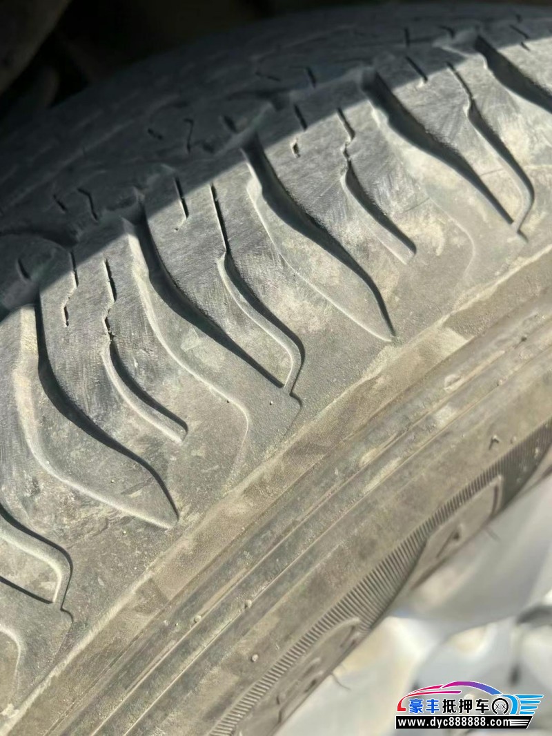 12年丰田普拉多（霸道）轿车抵押车出售