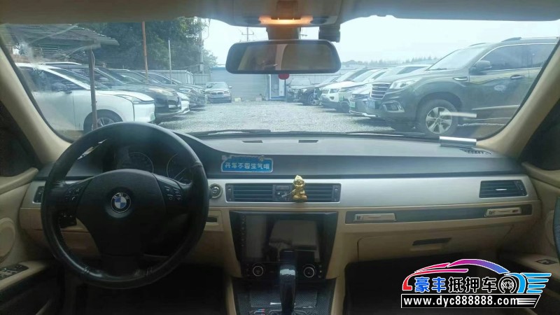 10年宝马3系轿车抵押车出售