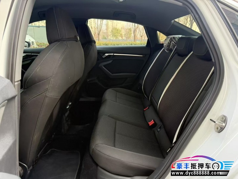 22年奥迪A3轿车抵押车出售