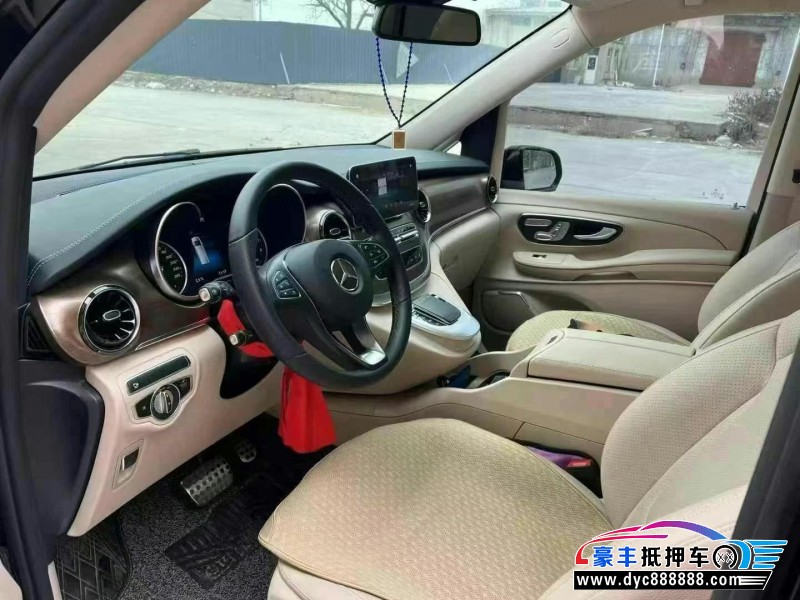 23年奔驰V轿车抵押车出售