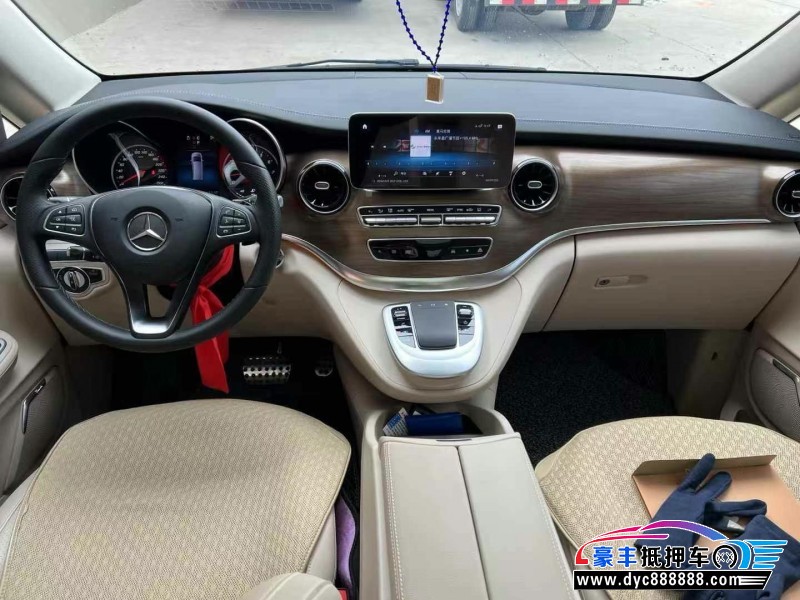 23年奔驰V轿车抵押车出售