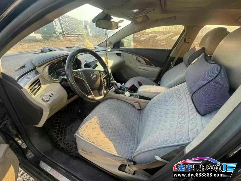 15年别克君越轿车抵押车出售