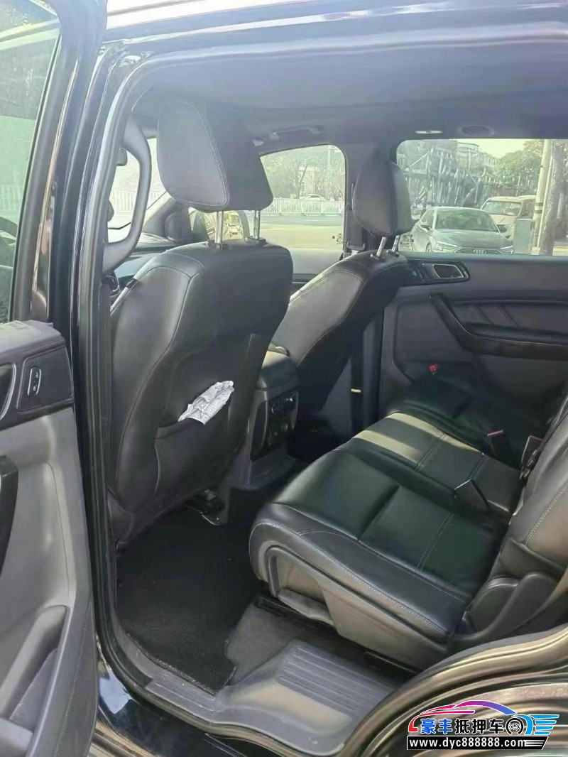 16年福特撼路者轿车抵押车出售