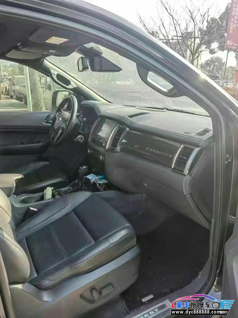 16年福特撼路者轿车抵押车出售