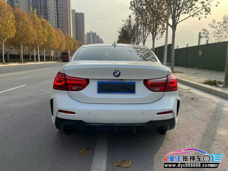 20年宝马1系轿车抵押车出售