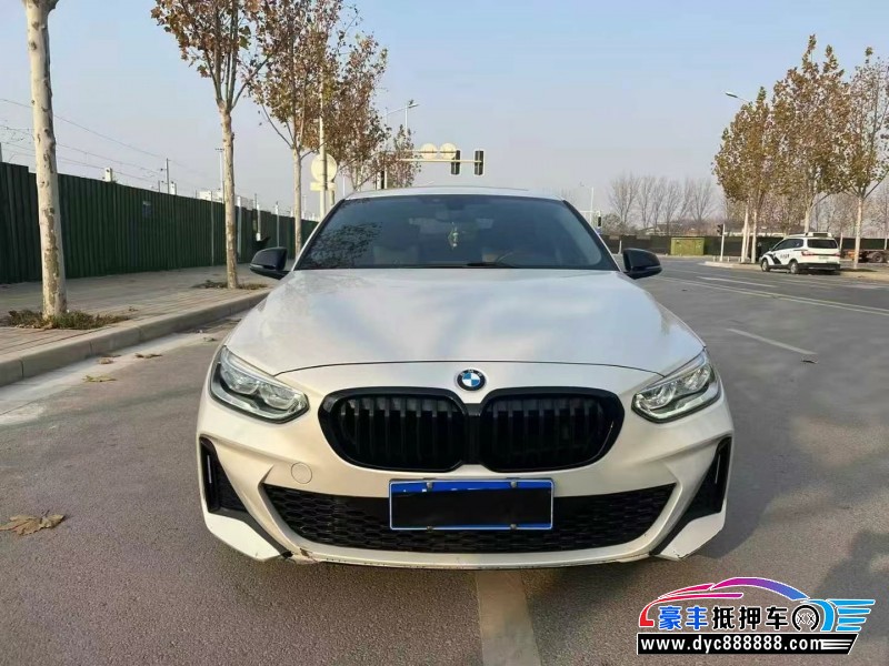 20年宝马1系轿车抵押车出售