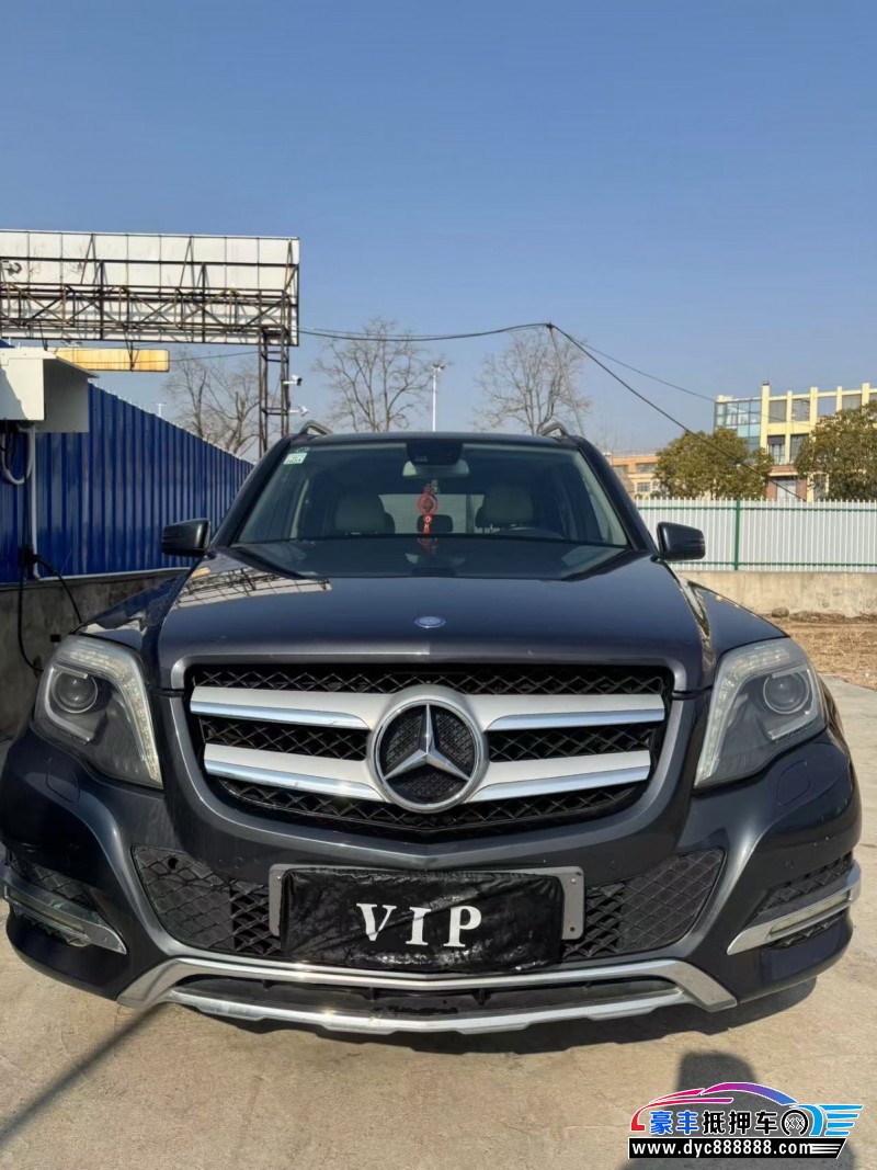 13年奔驰GLK轿车抵押车出售