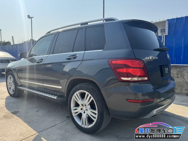 13年奔驰GLK轿车抵押车出售