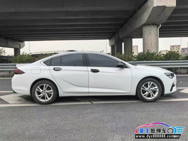 21年别克君威轿车抵押车出售