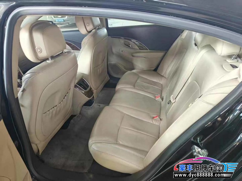 15年别克君威轿车抵押车出售