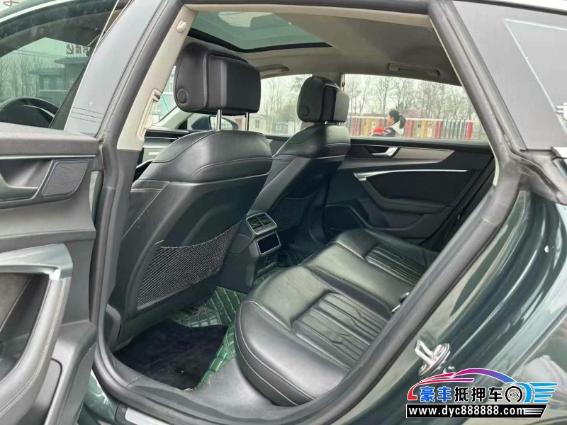 19年奥迪A7轿车抵押车出售