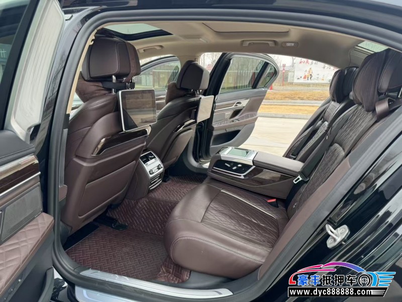 21年宝马7系轿车抵押车出售