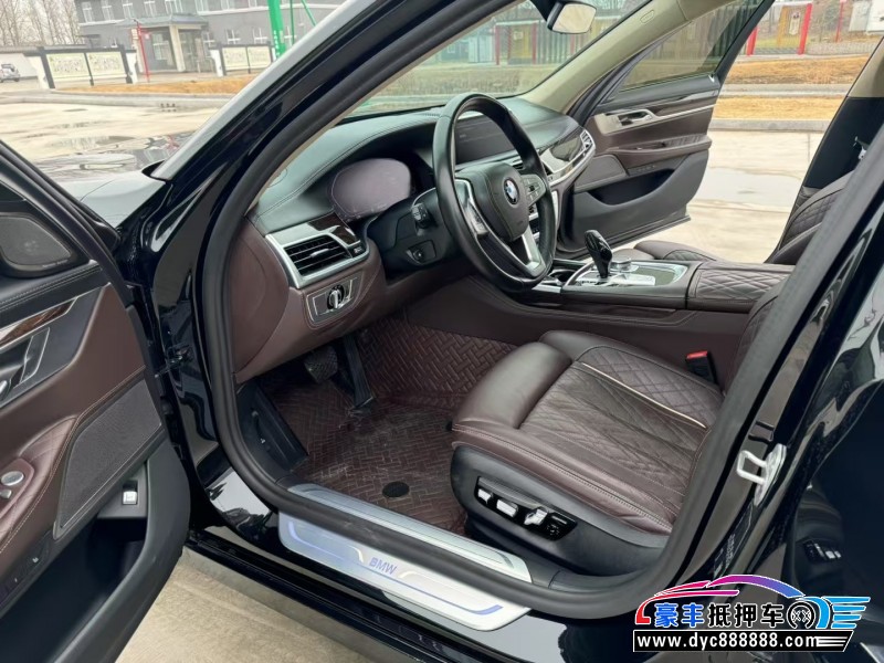 21年宝马7系轿车抵押车出售