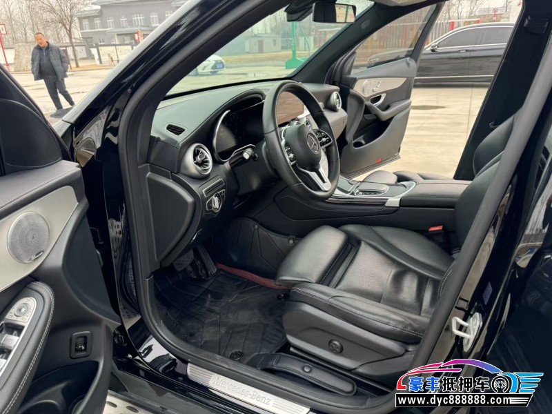 20年奔驰GLC轿车抵押车出售