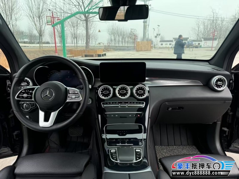 20年奔驰GLC轿车抵押车出售