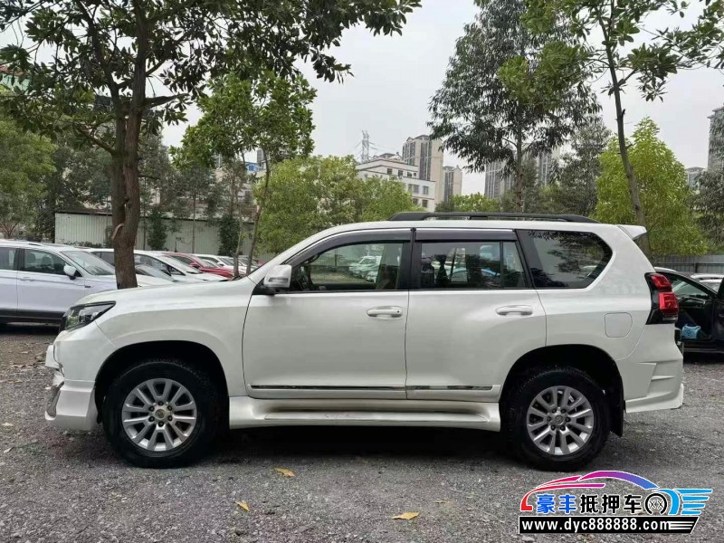 17年丰田普拉多（霸道）轿车抵押车出售