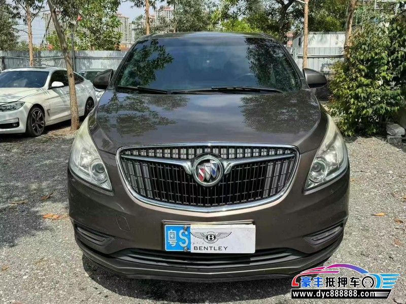 17年别克GL8轿车抵押车出售