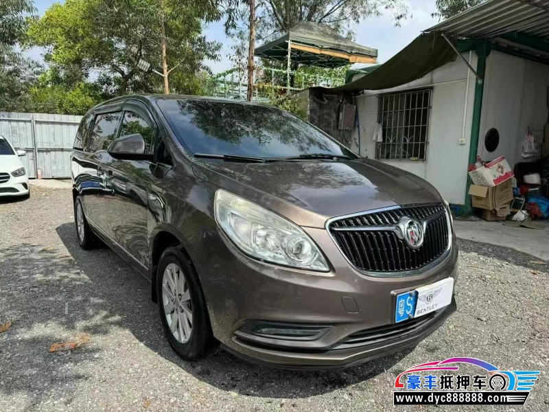 17年别克GL8轿车抵押车出售