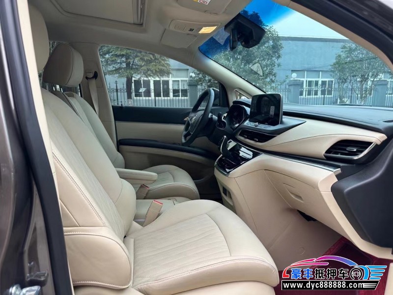 25年别克GL8轿车抵押车出售