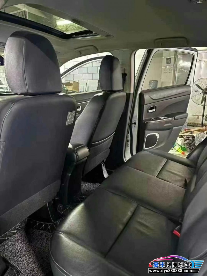 19年三菱劲炫轿车抵押车出售