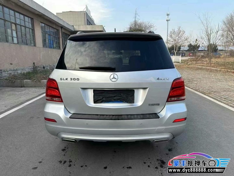 13年奔驰GLK轿车抵押车出售