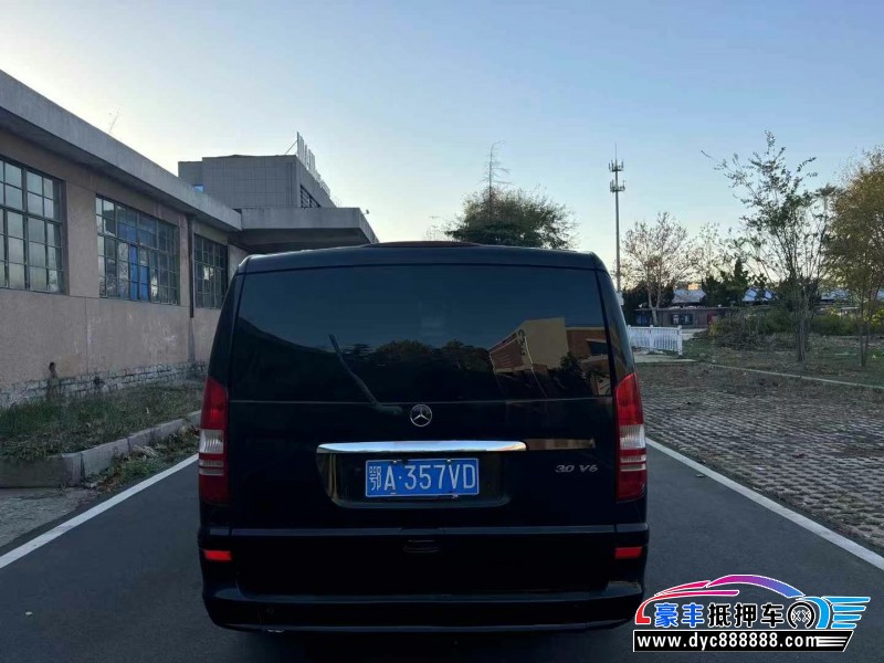 17年奔驰唯雅诺轿车抵押车出售