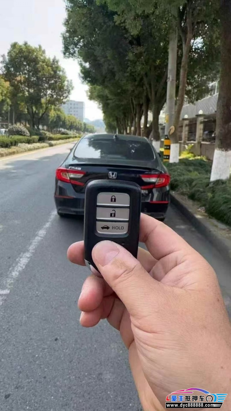 21年本田雅阁轿车抵押车出售