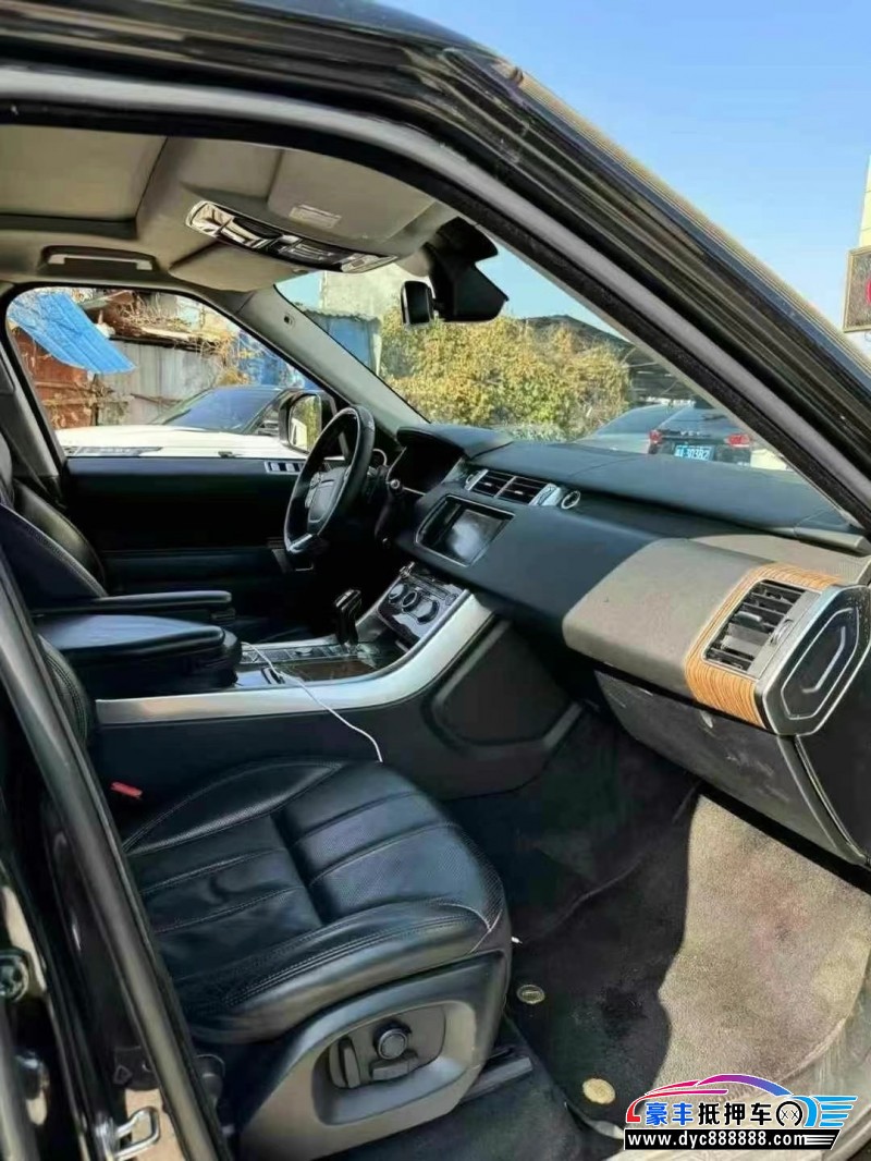 16年路虎揽胜运动轿车抵押车出售