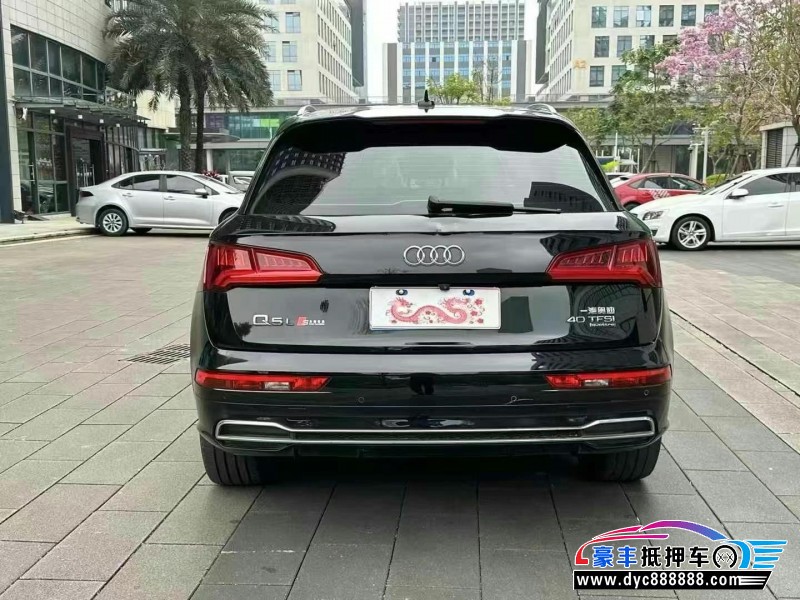 21年奥迪Q5轿车抵押车出售